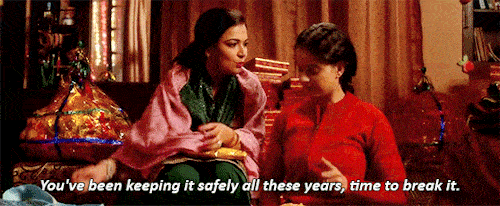 first to get married amongst friends Queen